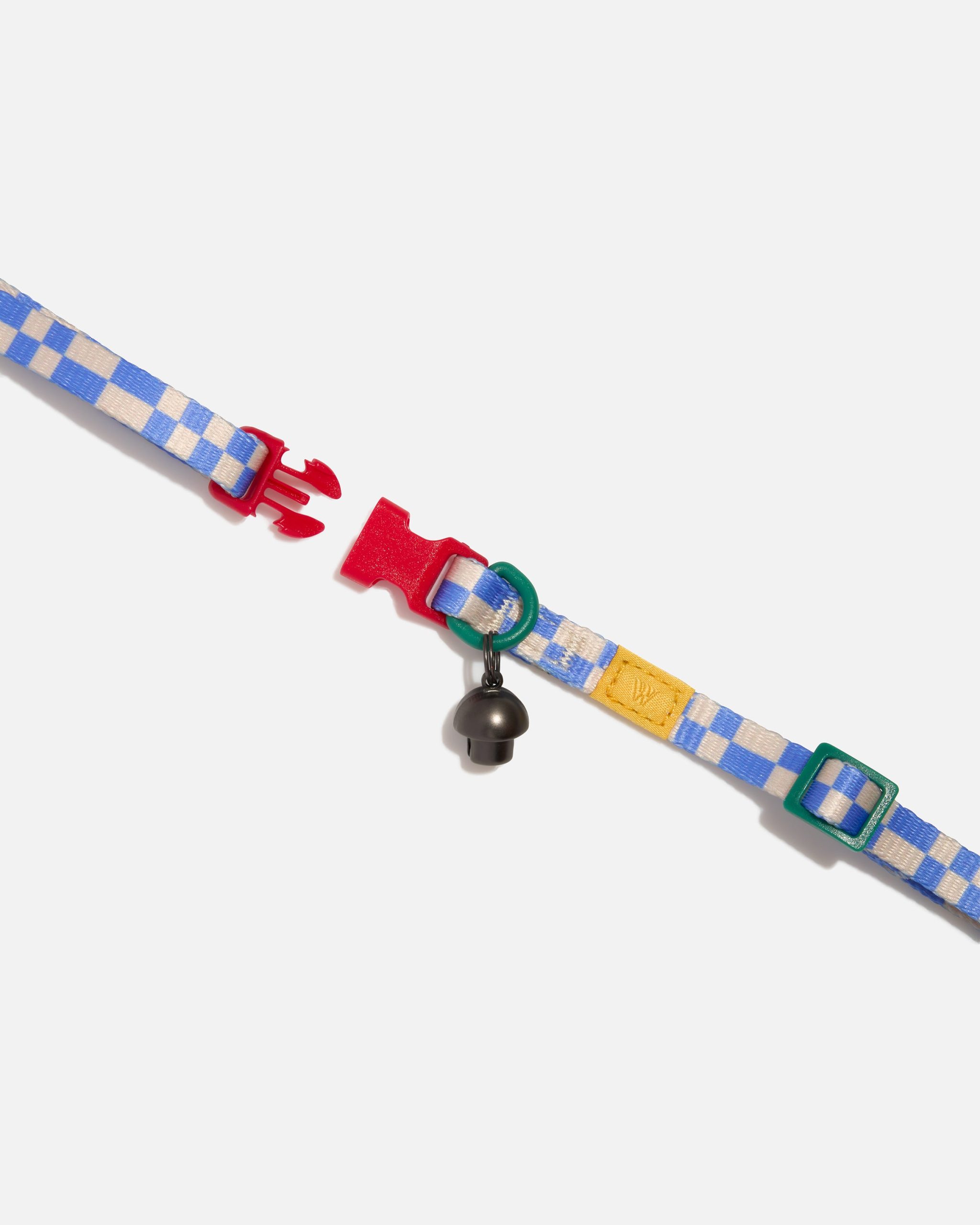 WO_VM_Cat_Collar_Retro_S-M_PDP_02_4x5_Web.jpg
