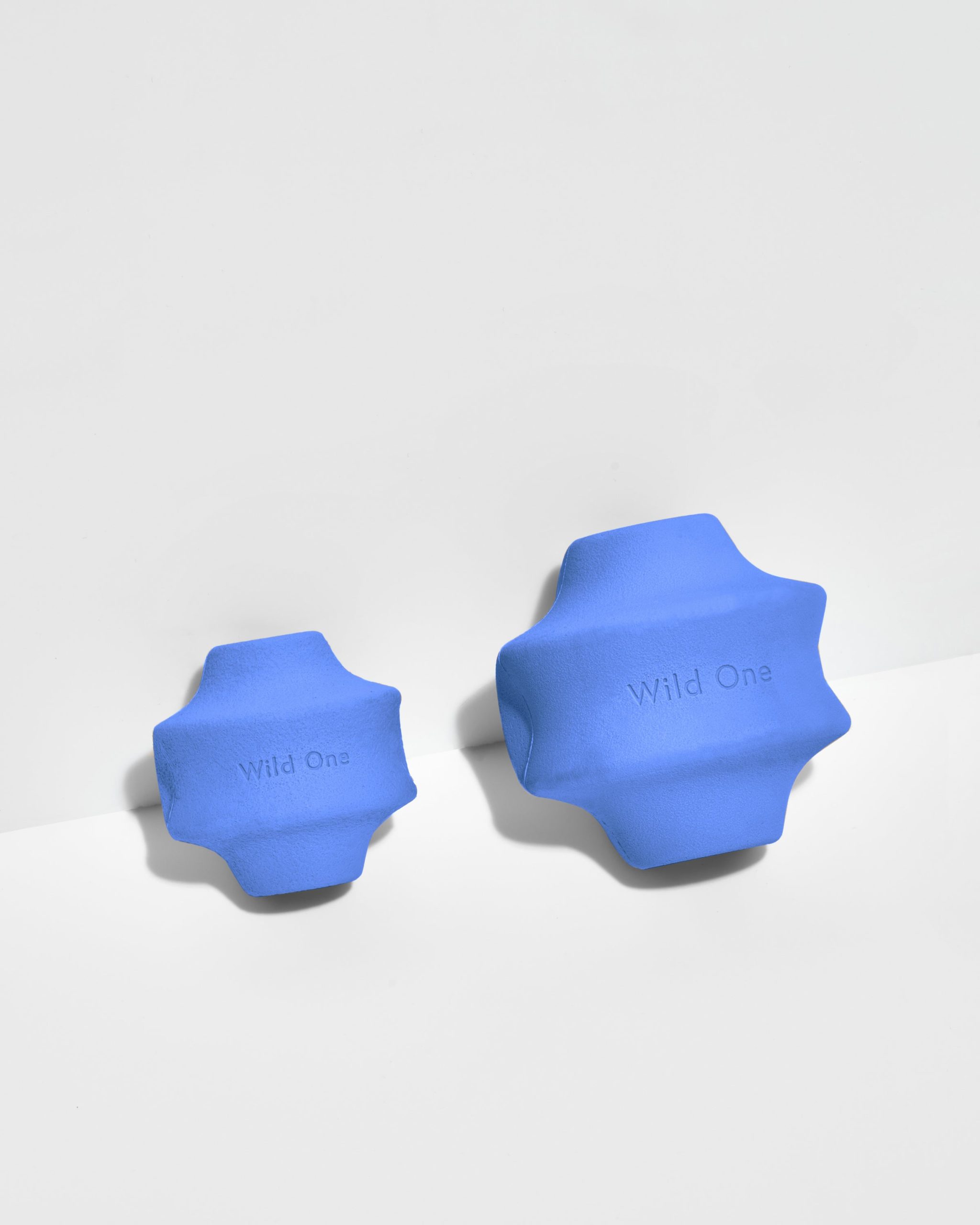 WO_VM_Studio_PDP_Toys_TwistToss_Small_Moonstone_03_Web.jpg