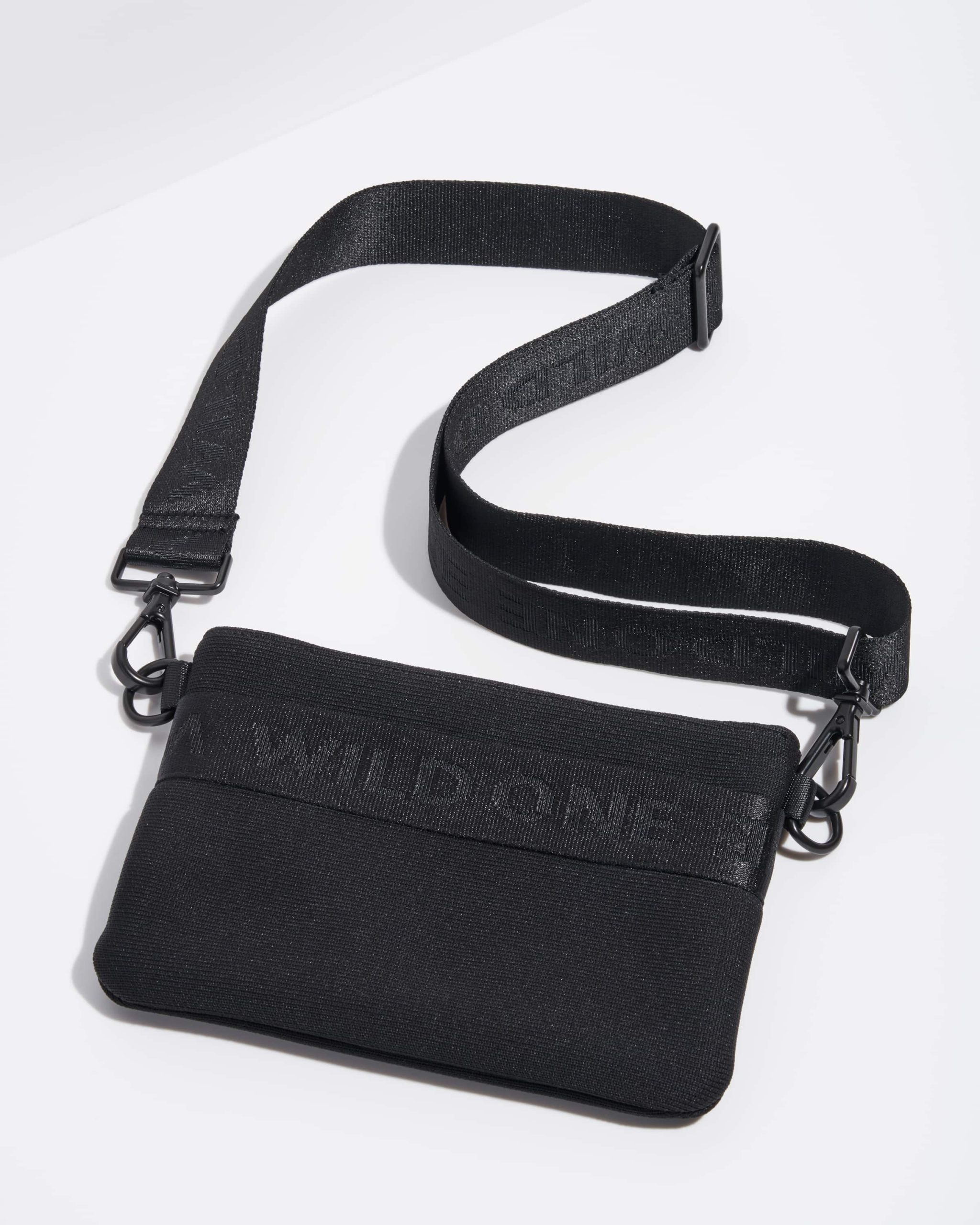 WO_VM_Studio_TreatPouch_Black_03_4x5_Web.jpg